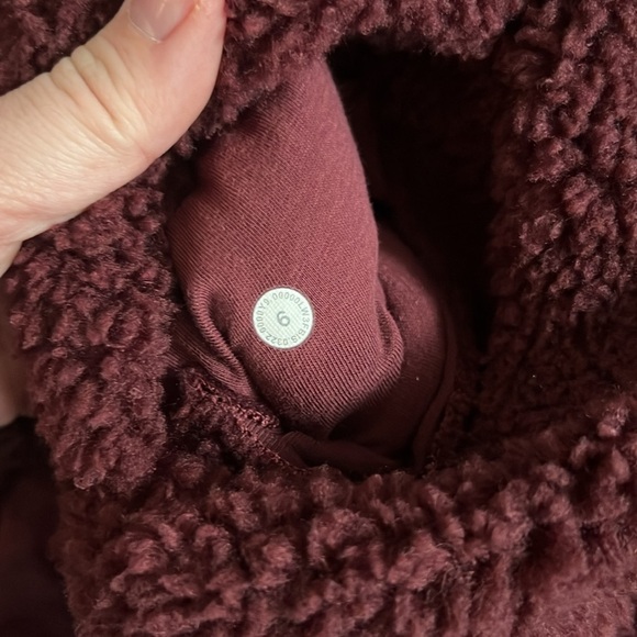 Lululemon Cinchable Fleece Zip-Up in Red Merlot - Picture 7 of 9